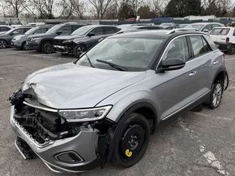 t-roc i 2022 1.0 tsi style 115cv