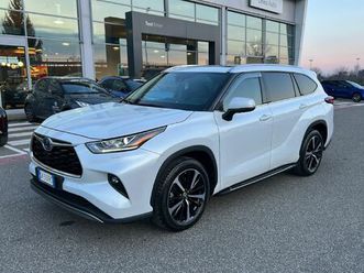 toyota highlander 2.5h executive e-cvt del 2022 usata a piacenza