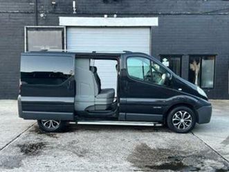 ② nissan primastar / 2.5 diesel / 6zit / lichtevracht / 150pk — camionnettes & utilitaires — 2ememain