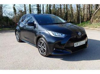 toyota yaris design hatchback's 1.5 vvt-h design e-cvt euro 6 (start/stop) 5dr