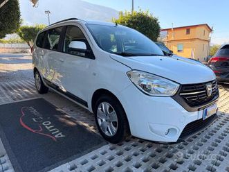 dacia lodgy stepway 1.5 7 posti iva compresa