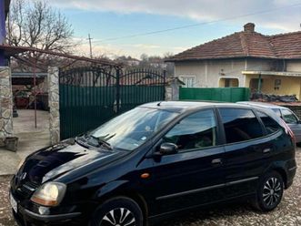 nissan almera tino 2.2 1,350 eur
