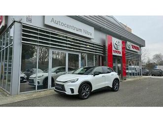 lexus lbx 1.5 tnga hev emotion tech