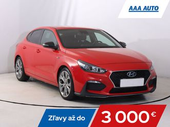 hyundai i30 fastback 1.4 t-gdin-line, sr,2.maj, serv.kniha