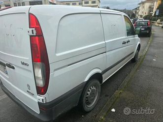 mercedes vito 3 posti cilindrata 2,2