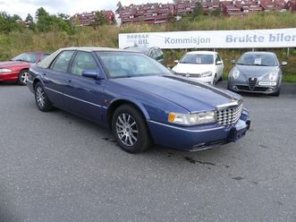 4.6 l v8 295/venyltak cruise/ac/skinn/helt ny eu