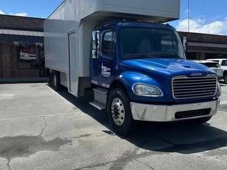 2017 m2 freightliner w/ sleeper