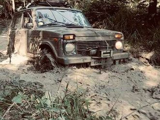 lada taiga 1600 (2121)