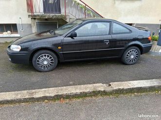 véhicule toyota paseo