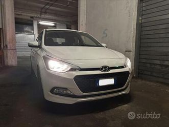 hyundai i20 1.2 black line