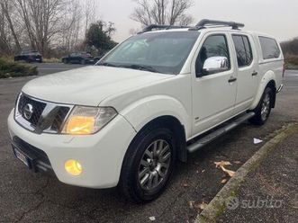nissan navara 3.0 dci 4 porte double cab le v6