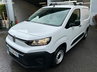 berlingo 110 ch 3 places porte laterale 16600 euros ht garantie constructeur