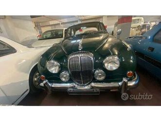 daimler 250-v8 (automatic)