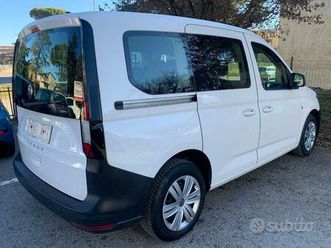 volkswagen caddy 2.0 tdi 102 cv life 7 posti