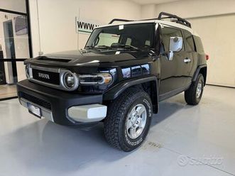 toyota fj cruiser fj 4x4