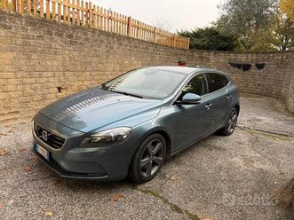 volvo v40 d3 r design