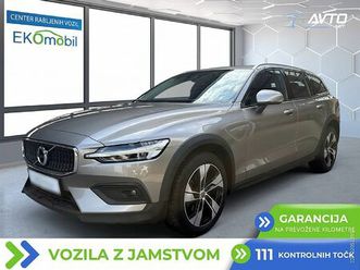 volvo v60 cross country b4d awd aut -navi-panorama-led- 1.lastnik-24-