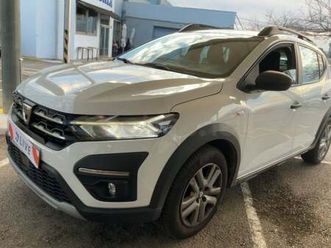 dacia sandero stepway essential tce 1.0 ss