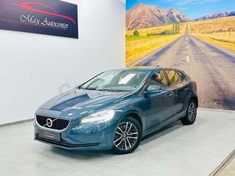 volvo v40 2.0 d2 momentum auto