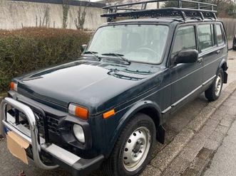 lada niva 4x4 lange version