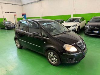 lancia musa 1.4 16v euro 5 poltrona frau