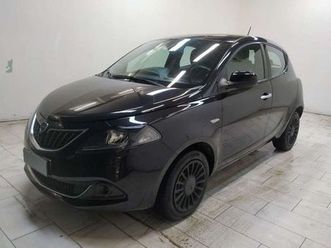 lancia ypsilon 1.0 firefly hybrid silver s&s 70cv