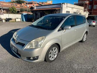 toyota corolla verso 2.2 d-4d garanzia