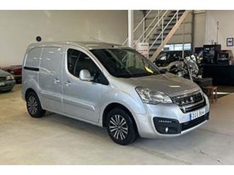 peugeot partner van 1.6 bluehdi 100hk automat eu6 1103kr/skatt