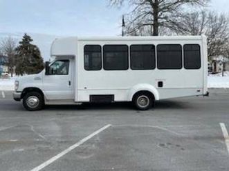 2018 ford econoline bus