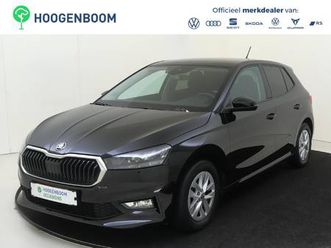 skoda fabia 1.0 tsi ambition | parkeersensoren | adaptieve cruise control | carplay | airco | elektrisch inklapbare buitenspiegels |