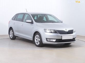 skoda rapid spaceback 1.2 tsispaceback , čr,1.maj za 6 300 €