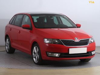 skoda rapid spaceback 1.6 tdispaceback , čr,2.maj, xenony za 7 900 €