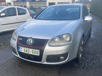 golf gti 2.0 turbo 16v fsi**en parfait etat**