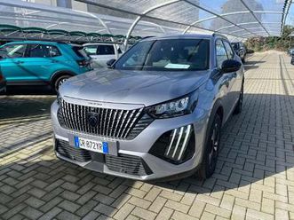 peugeot 2008 1.2 puretech allure s&s 130cv eat8 del 2023 usata a milano