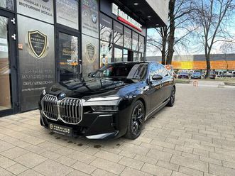 bmw 740d *m sport pro*xdrive*executive lounge*theatre screen*b&w*pano*, 2024 god.