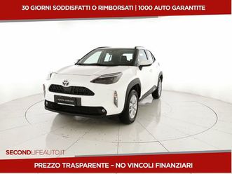 toyota yaris cross active fwd 115cv e-cvt del 2025 usata a san giovanni teatino