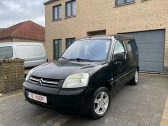 ② citroen berlingo 2.0hdi 2003 start rijd goed gekeurd 2950€ — camionnettes & utilitaires — 2ememain