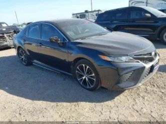toyota camry 2.5l se ≫ 2018 • 14 000 eur • id