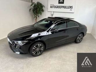 250 e 7g-dct luxury line plugin hybride 218pk + lederen interieur + pano dak