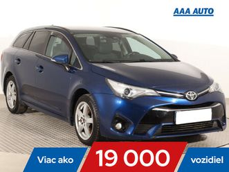 toyota avensis combi 2.0 d-4d, koža, navigácia, klíma