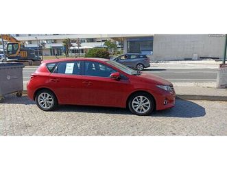 toyota auris ligeiro janeiro/13