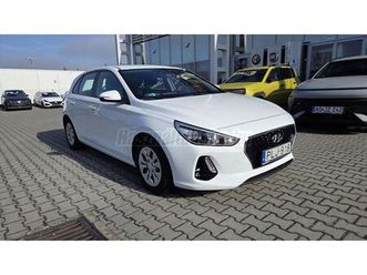 hyundai i30 1.6 crdi lp comfort magyar. vezetett szervizkönyves!