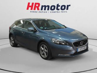 volvo v40 d2 momentum
