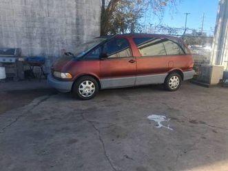 1993 toyota previa le