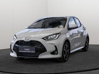 toyota yaris 1.5 hybrid teamplayer safety + comfort