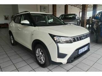 2022 mahindra xuv 300 1.2t | w8