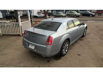 13 chrysler 300s awd