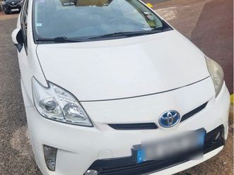 toyota prius 3