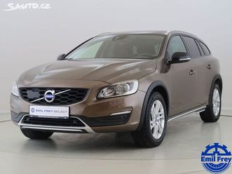 volvo v60 2.0d4,110kw,manuál