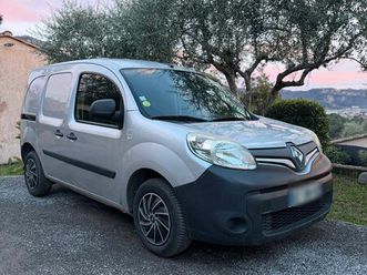 urgent : renault kangoo à saisir rapidement